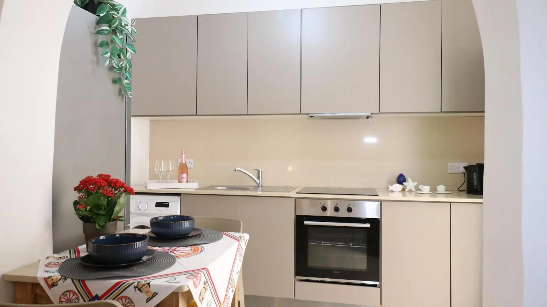 Gardjola Apartment - Authentic Stay By The Marina, Ideal For Couples Senglea Malta